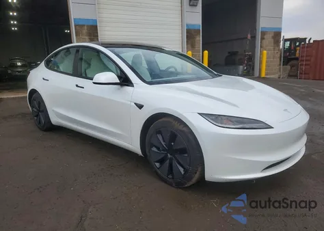 2025 Tesla Model 3 z USA, uszkodzony, nr VIN 5YJ3E1EB2SF919968